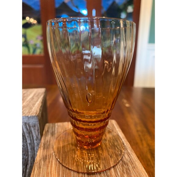 Vintage Amber Footed Liquor Glasses. - Picture 10 of 14